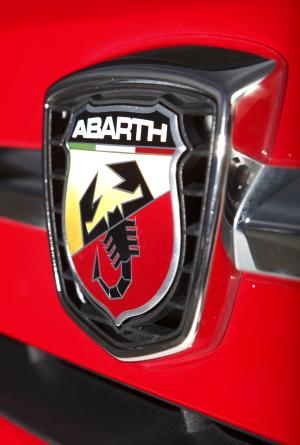 Abarth 500 esseesse 2011 года  (AU)